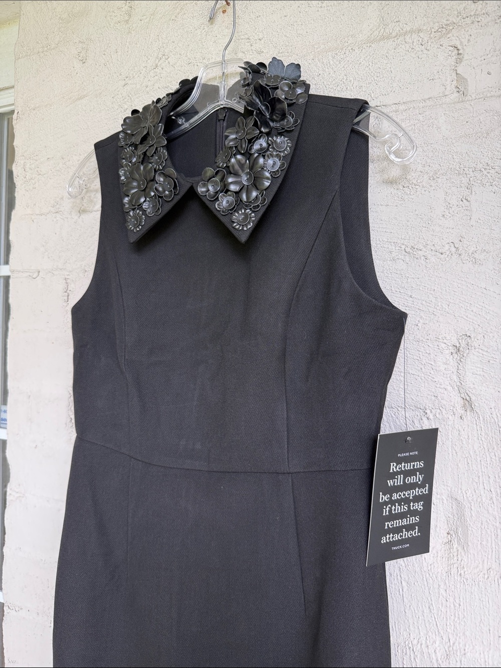NWT Tuckernuck Helena Black Floral Applique Collar Sleeveless Sheath Midi Size S - Picture 4 of 14